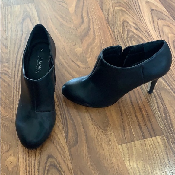 Black ankle booties